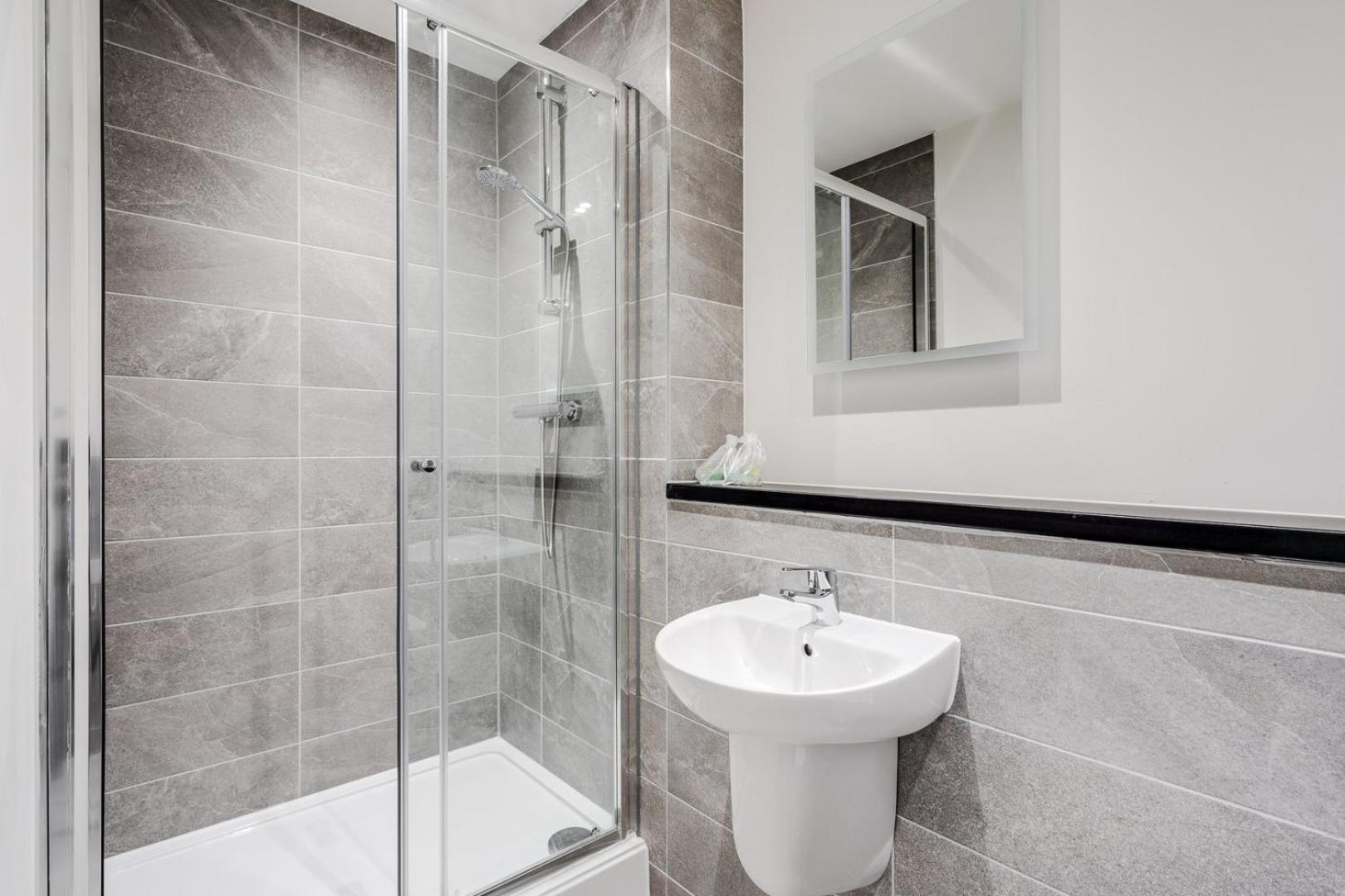 Comforting City Retreat In Vauxhall - No Wifi Liverpool Eksteriør billede